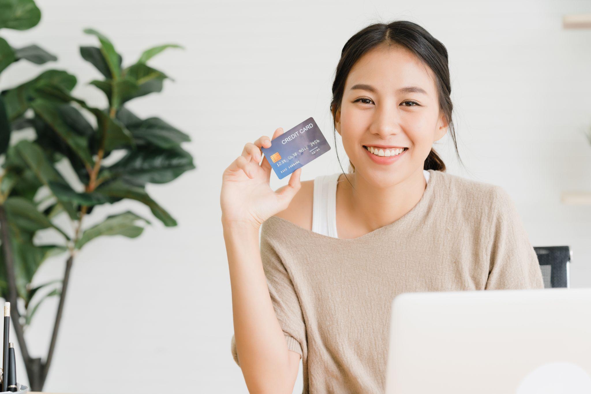 Read more about the article 【清卡數終極指南】6大方法比較及評估債務狀況